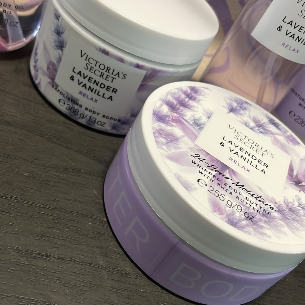 Victoria Secret Gift Set - Picture 4 of 9